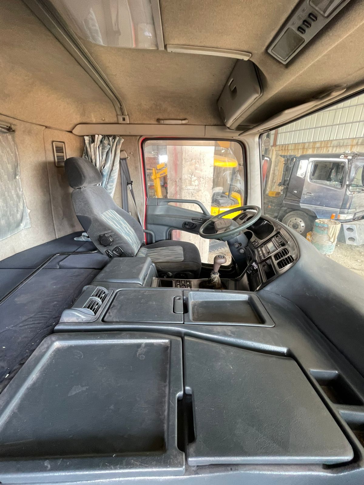  Mitsubishi / Super Great Stock No. 20145